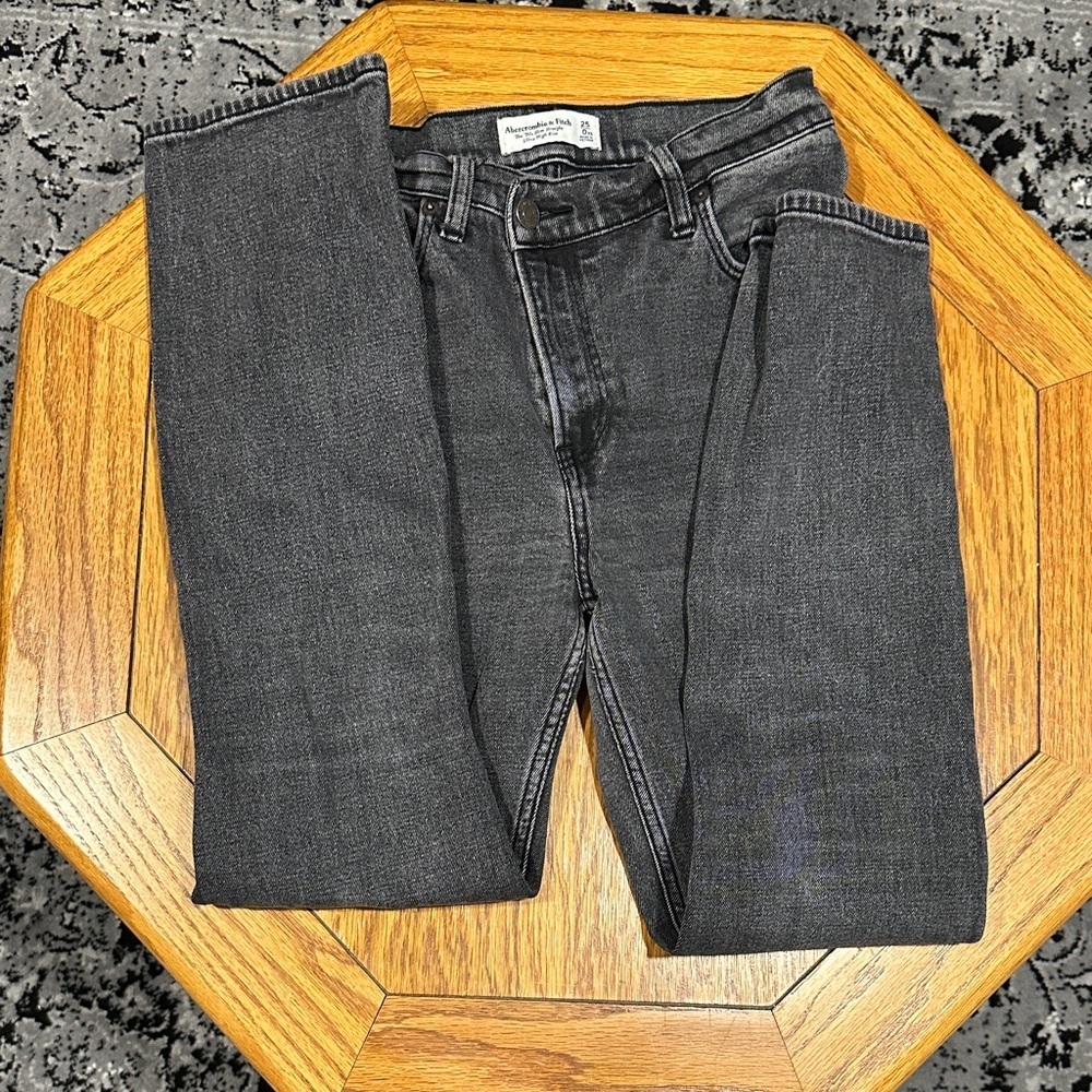 *ABERCROMBIE & FITCH* Black The 90’s Slim Straight Ultra High Rise Jeans Sz 0 - Picture 5 of 8